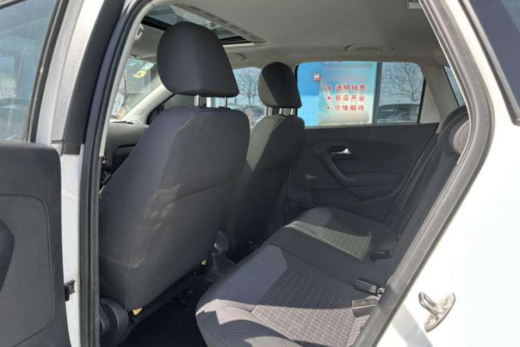 Used Volkswagen Polo 2016 1.6L Automatic Comfort Model
