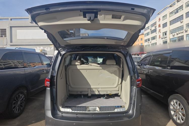 Used Buick GL8 2022 Land Cruiser Executive Class 652T Comfort Model
