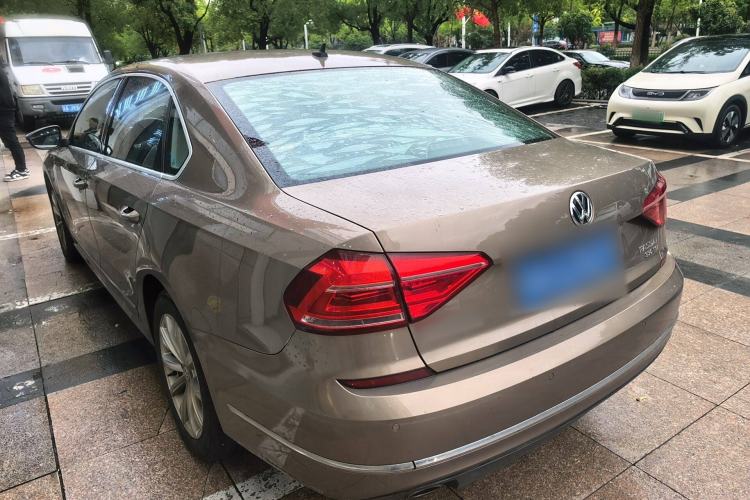 Used Volkswagen Passat 2017 330TSI DSG Luxury Edition
