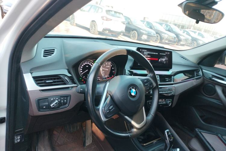 Used BMW X1 2020 sDrive25Li Leading Model
