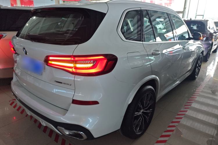 Used BMW X5 2022 Restyled xDrive 30Li Luxury Version M Sport Package