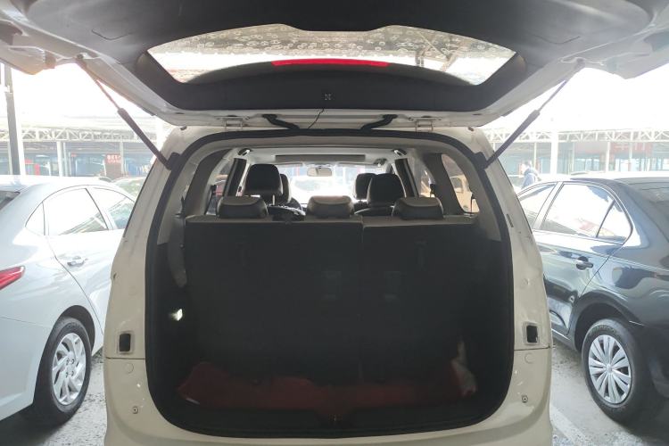 Used Baojun 730 2019 1.5T Manual Fashion Model 7-seater China VI
