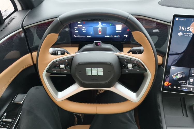 Used  L7 2023 1.5T 115 km MAX
