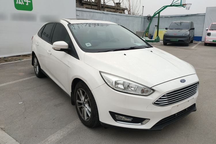 Used Ford Focus 2015 Sedan EcoBoost 125 Automatic Supreme Style Edition
