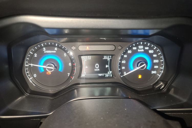 Used Dongfeng Fengon 580 2016 1.8L Manual Comfort Model
