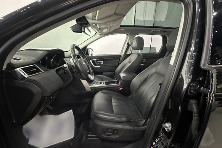Used Land Rover Discovery Sport 2019 240 PS SE Version China VI Standard
