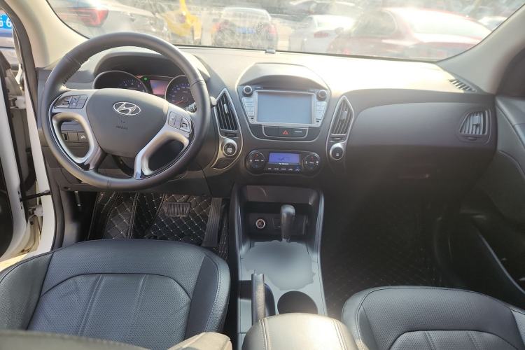 Used Hyundai ix35 2013 2.0L Automatic Two-Wheel Drive Smart GLS China V Standard
