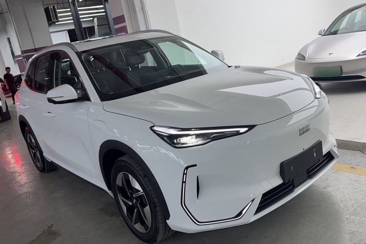 Used  E5 2024 530 km Exploration+ Version
