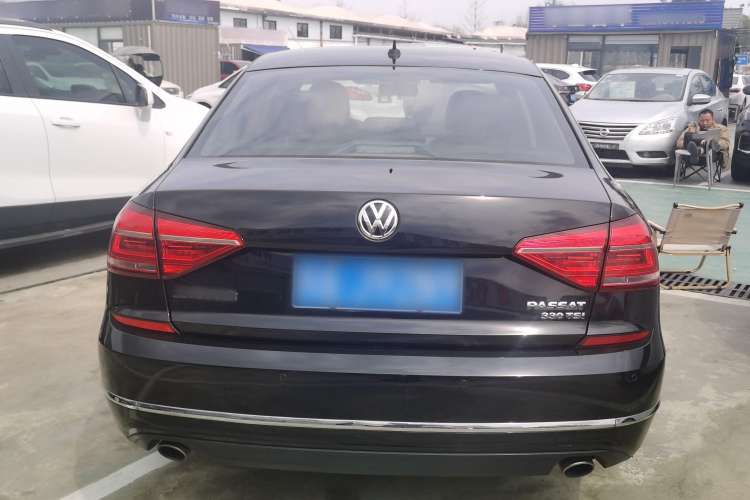 Used Volkswagen Passat 2017 330TSI DSG Luxury Edition
