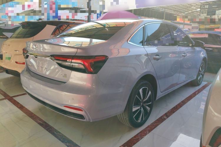 Used  ER6 2020 620 km Smart Edition
