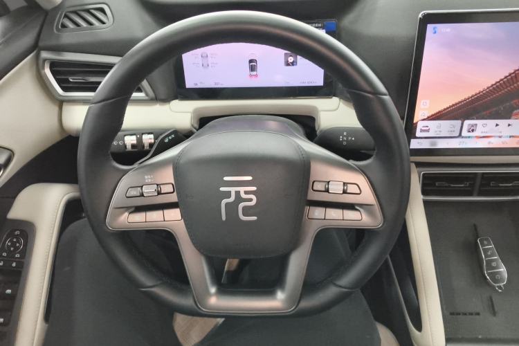 Used BYD Yuan UP 2025 Intelligent Driving Version 401 km Leading Edition
