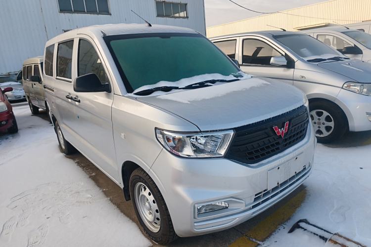 Used Wuling Hongguang V 2022 1.5L Jingqu Edition Electric-Assist LAR
