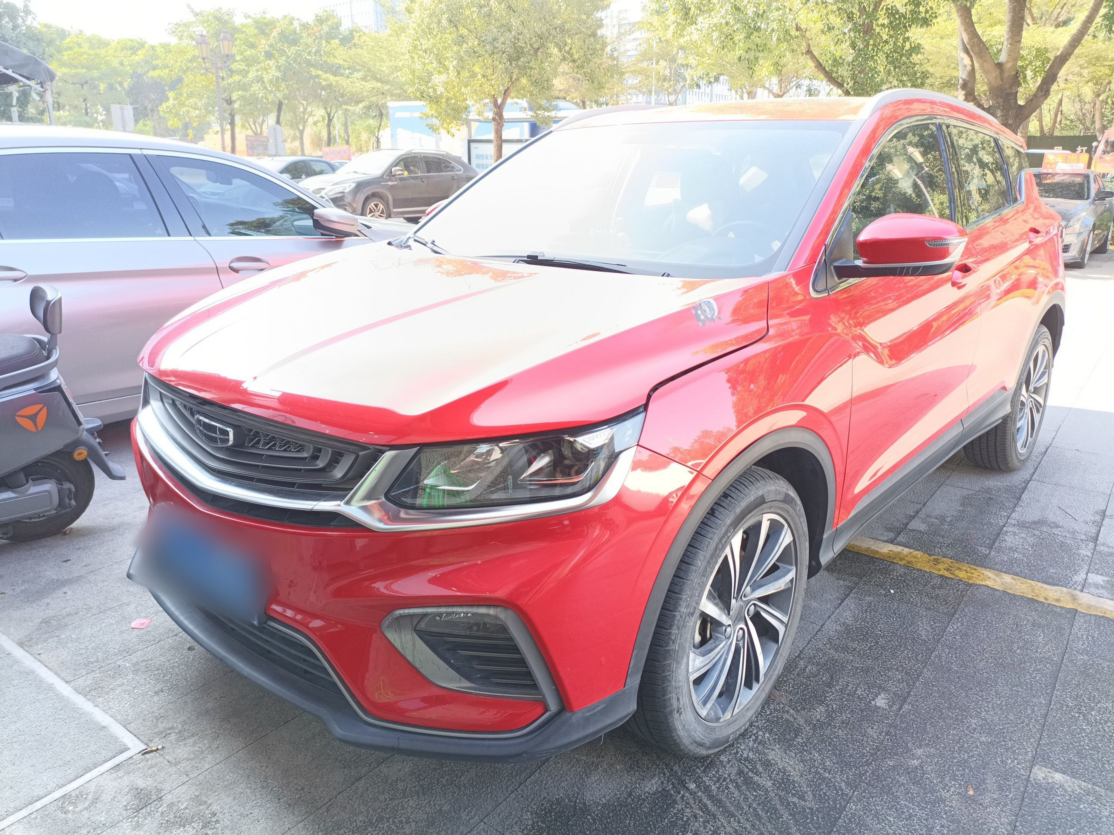 Под передней частью автомобиля