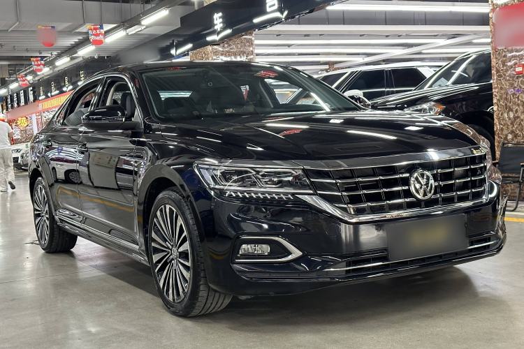 Used Volkswagen Passat 2020 330TSI Luxury Edition China VI
