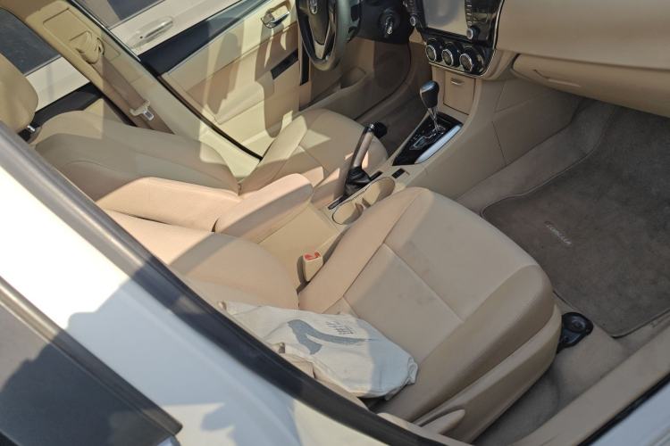 Used Toyota Corolla 2014 1.6L CVT GL-i
