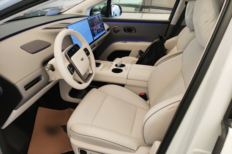 Used Li Auto Li Auto i8 2025 Standard Edition