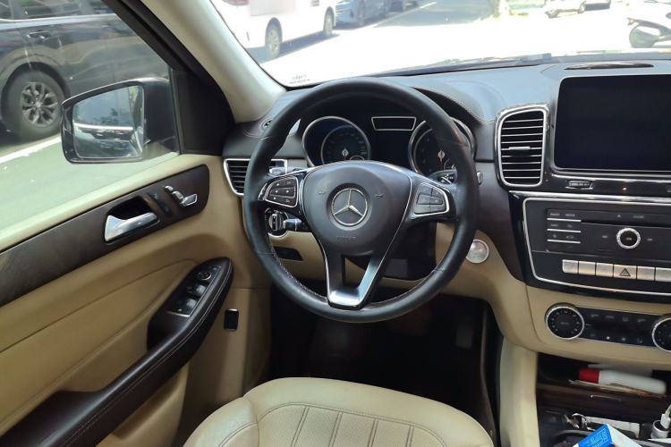 Used Mercedes-Benz GLE 2017 GLE 400 4MATIC
