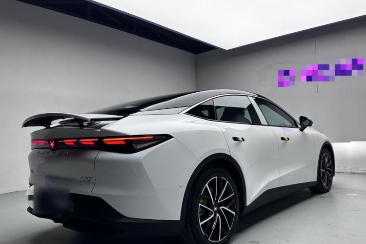 Used ARCFOX Alpha S5 