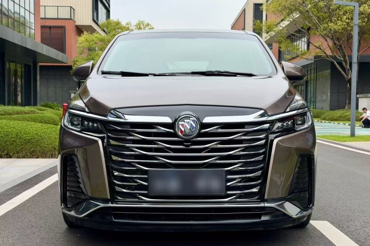 Used Buick GL8 2023 Land Executive Class Comfort Model
