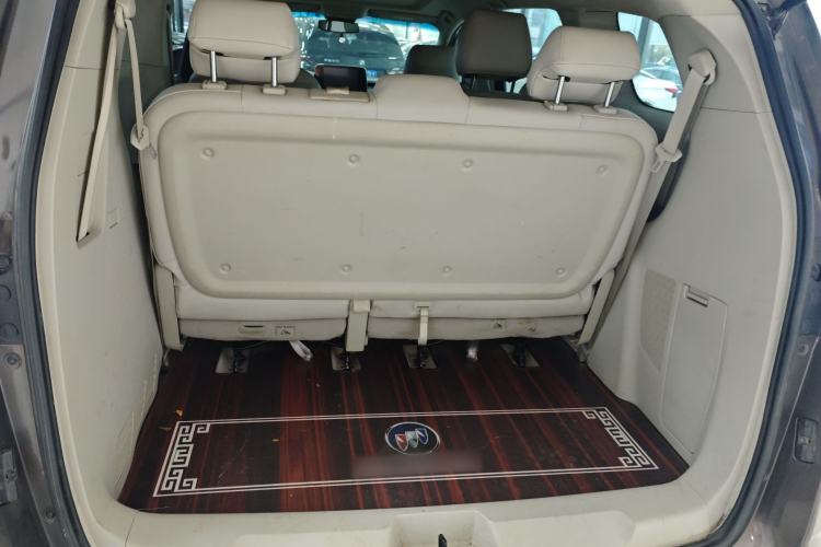 Used Buick GL8 2023 Land Executive Class Comfort Model
