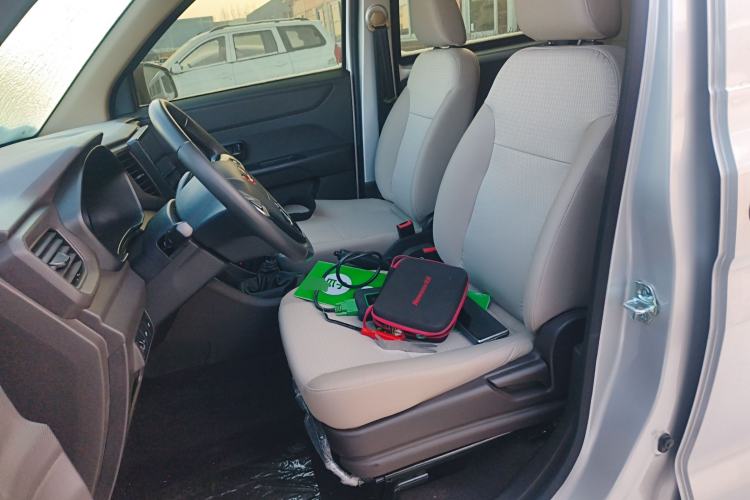 Used Wuling Hongguang V 2022 1.5L Jingqu Edition Electric-Assist LAR
