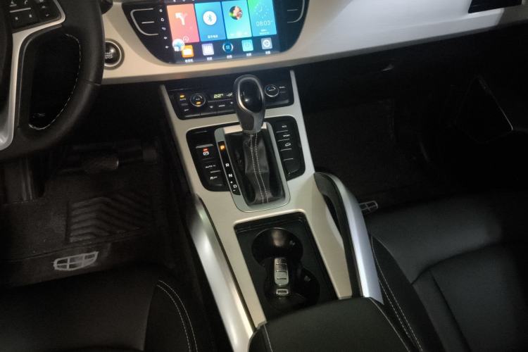 Used Geely Auto Emgrand X7 Sport 2018 1.8TD Automatic Two-Wheel Drive Zhiya Model
