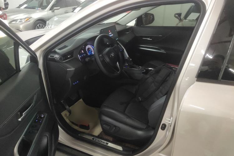 Used Toyota Venza 2022 Dual-Engine 2.5L CVT Two-Wheel Drive Luxury Edition
