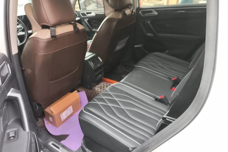 Used Volkswagen Tiguan L 2022 330TSI Automatic Two-Wheel Drive R-Line Enhanced Edition
