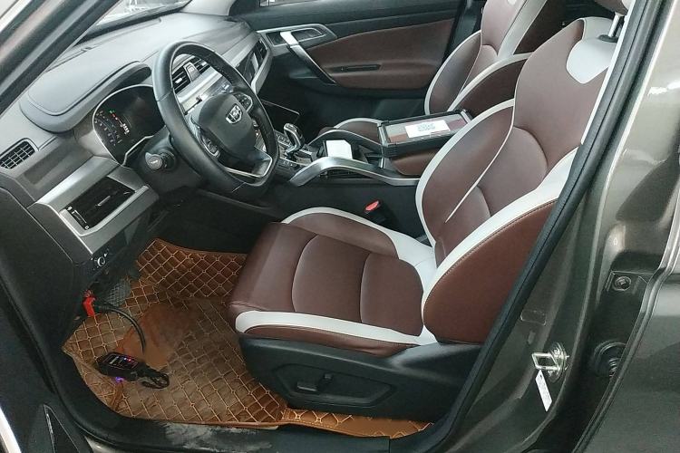 Used Geely Auto Emgrand X7 Sport 2022 1.8TD DCT Zhiya Trim
