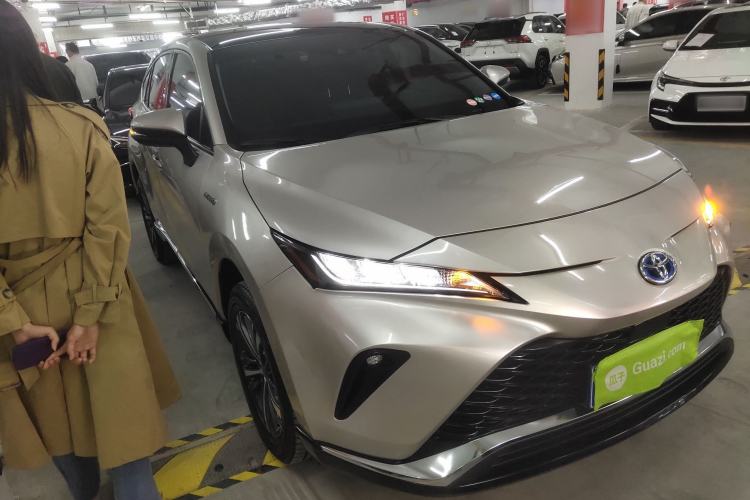 Used Toyota Venza 2022 Dual-Engine 2.5L CVT Two-Wheel Drive Luxury Edition
