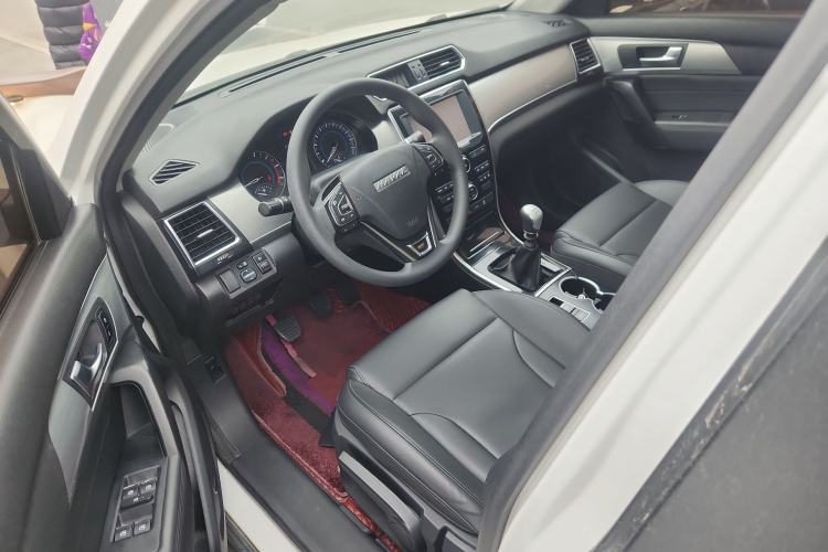 Used Haval H2 2018 Chuanxiang Edition Red Badge 1.5T Manual Two-Wheel Drive Fashionable Model