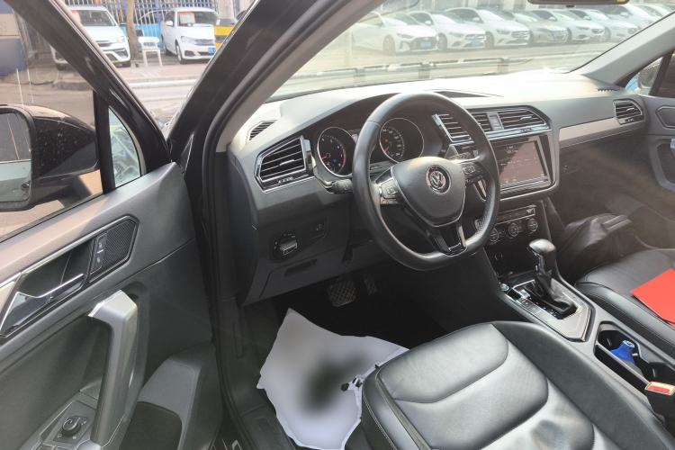Used Volkswagen Tiguan L 2019 330TSI Automatic Two-Wheel Drive Panoramic Comfort Edition China VI Standard
