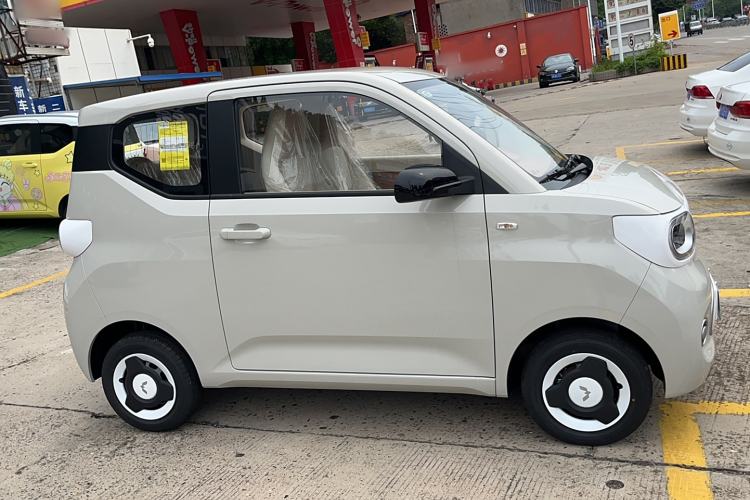 Used Wuling Hongguang MINIEV 2024 3rd Generation 215km Youth Edition
