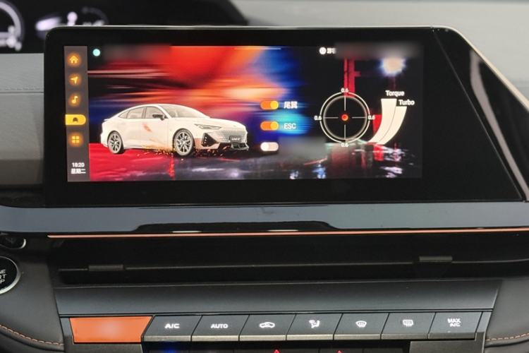 Used Changan UNI-V 2022 1.5T Prestige Version
