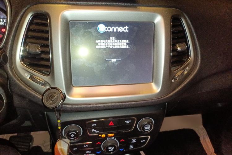 Used  Compass 2017 200T Automatic Family Edition
