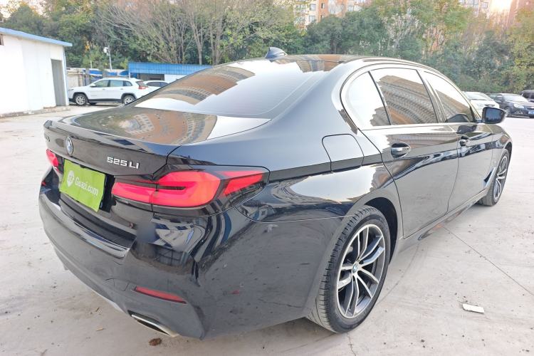 Used BMW 5 Series 2022 Second Facelift 525Li M Sport Package