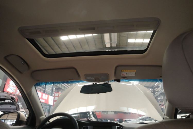 Used Roewe 360 2015 20T TST Deluxe Edition