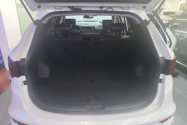 Used Hyundai Santa Fe 2017 2.4L Automatic Two-Wheel Drive Smart Version 5 Seats
