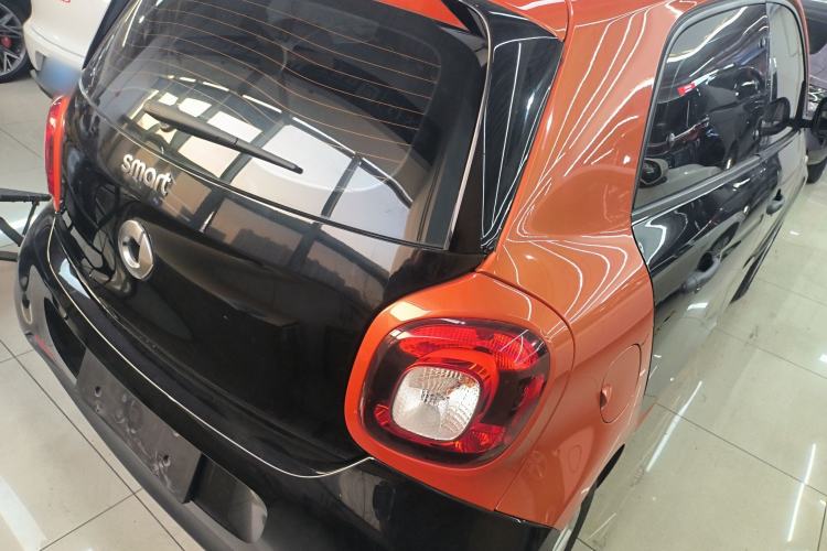 Used  forfour 2016 1.0L 52 kW Dynamic Edition
