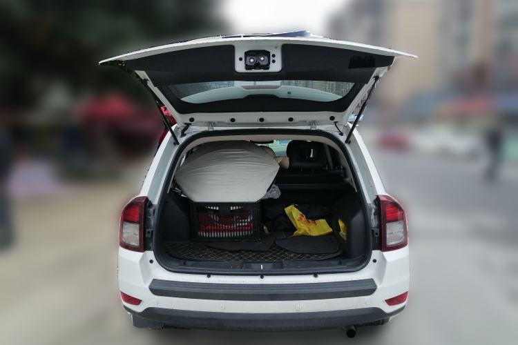 Used  Compass (Import) 2015 2.0L two-wheel drive sport version
