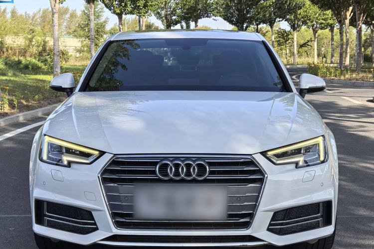 Used Audi A4L 2018 30th Anniversary Edition 40 TFSI Fashion Model
