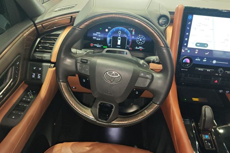 Used Toyota Alphard 2024 Dual-Engine 2.5L Prestige Edition
