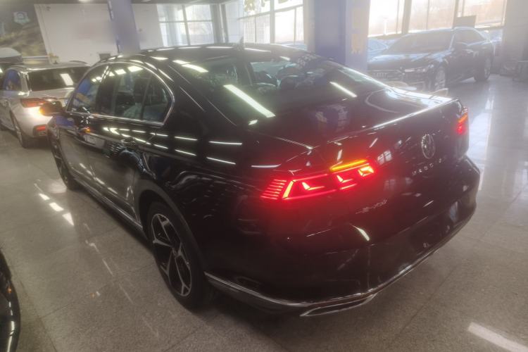 Used Volkswagen Magotan 2026 30 Million Vehicles Selected Model 380TSI DSG Luxury Edition
