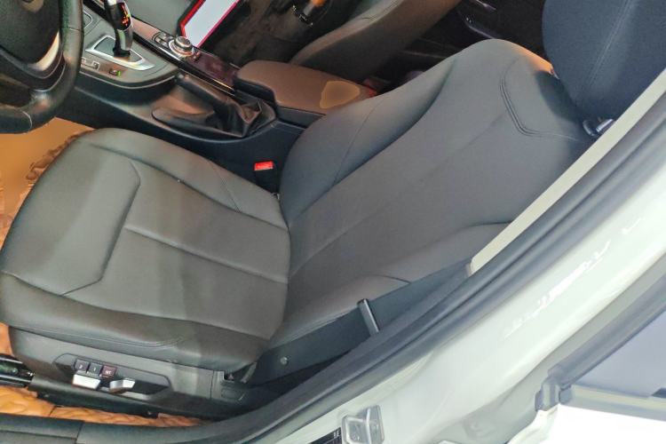 Used BMW 3 Series 2016 320i Fashion Model
