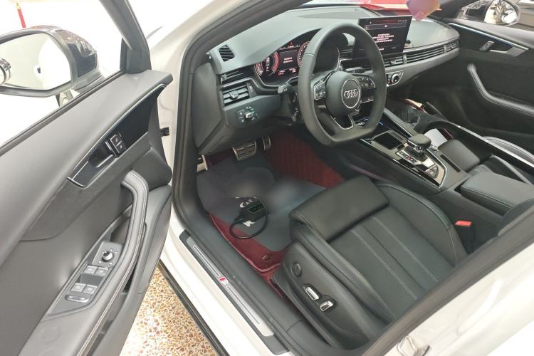 Used Audi A4L 2024 40 TFSI Luxury Dynamic Edition
