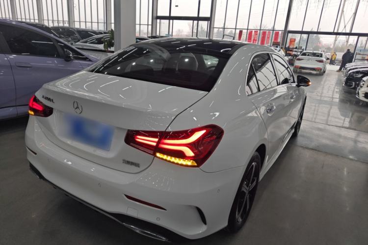 Used Mercedes-Benz A-Class 2022 Revised Version A 200 L Sport Sedan Fashionable Style
