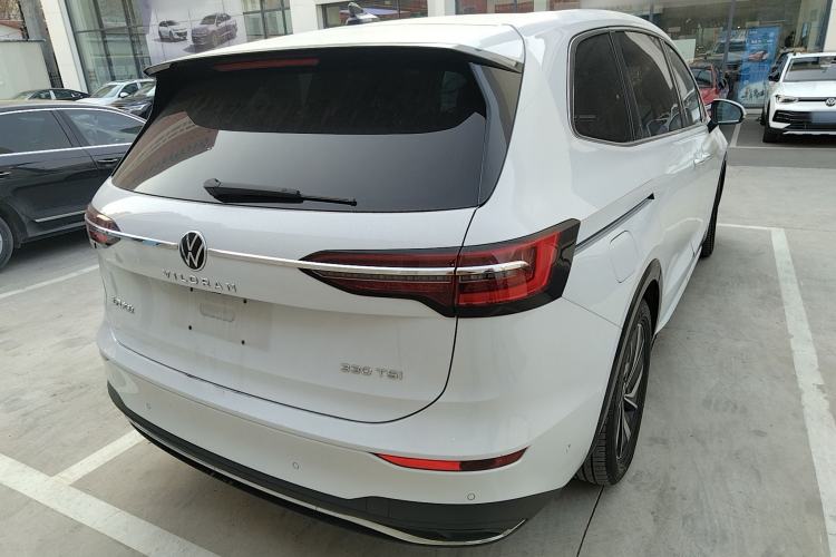 Used Volkswagen Viloran 2024 330TSI Luxury Edition
