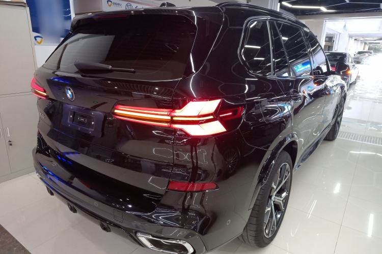 Used BMW X5 2023 xDrive 30Li Luxury M Sport Night Edition Package
