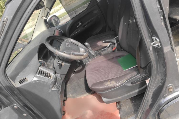 Used Jinbei Gold Hiace 2023 2.0L Passenger Van Travel Lion 5/6/7 Seater
