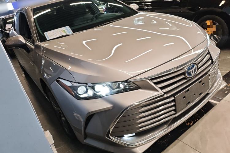 Used Toyota Avalon 2019 Dual-Engine 2.5L Luxury Edition China VI Standard
